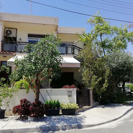 Family Nest In The Heart Of Limassol Villa Bagian luar foto