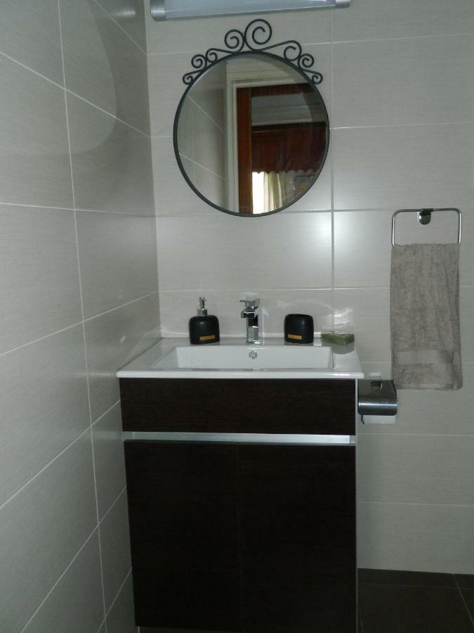 Family Nest In The Heart Of Limassol Villa Bagian luar foto