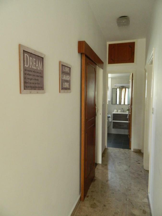 Family Nest In The Heart Of Limassol Villa Bagian luar foto