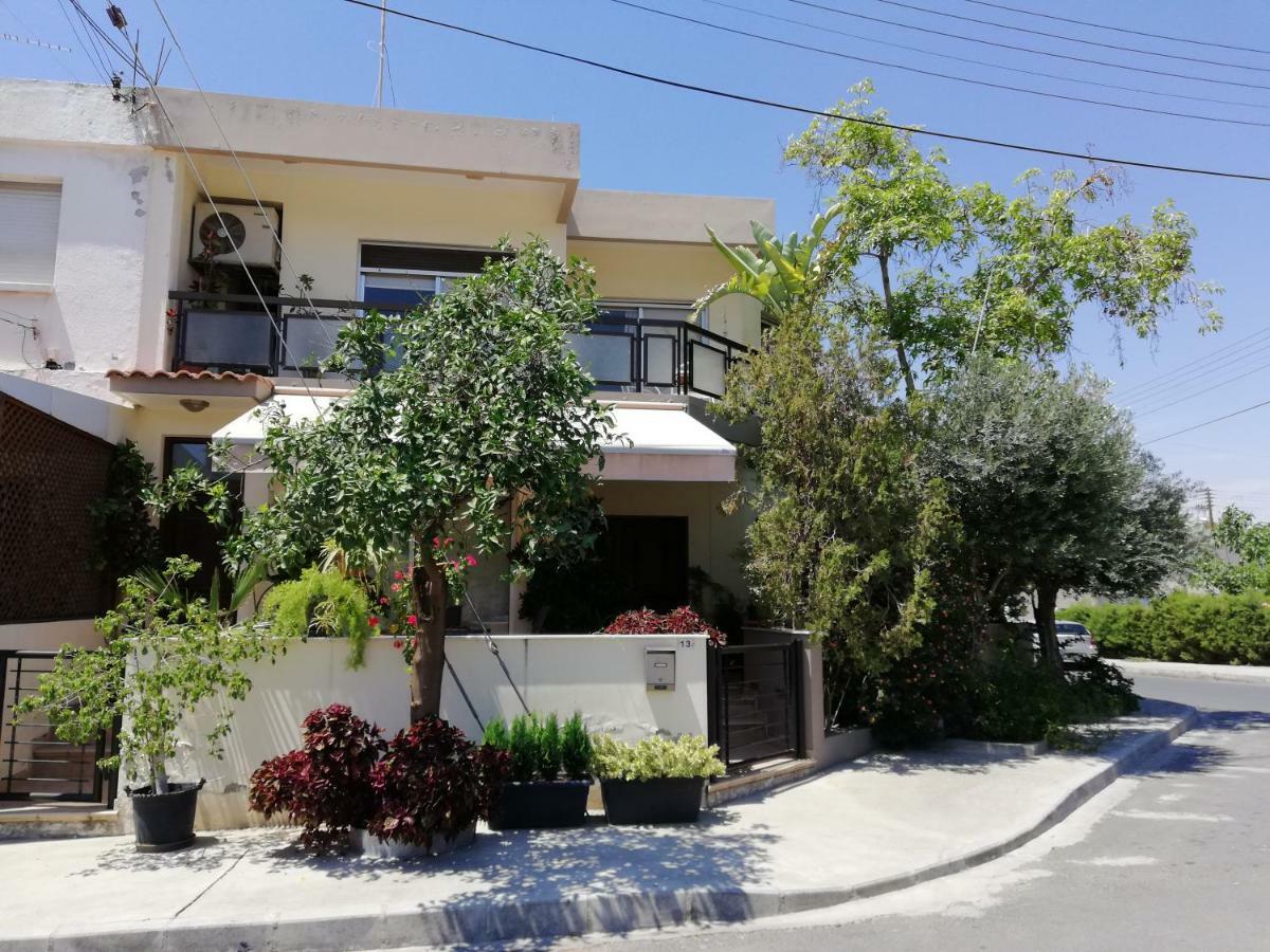 Family Nest In The Heart Of Limassol Villa Bagian luar foto