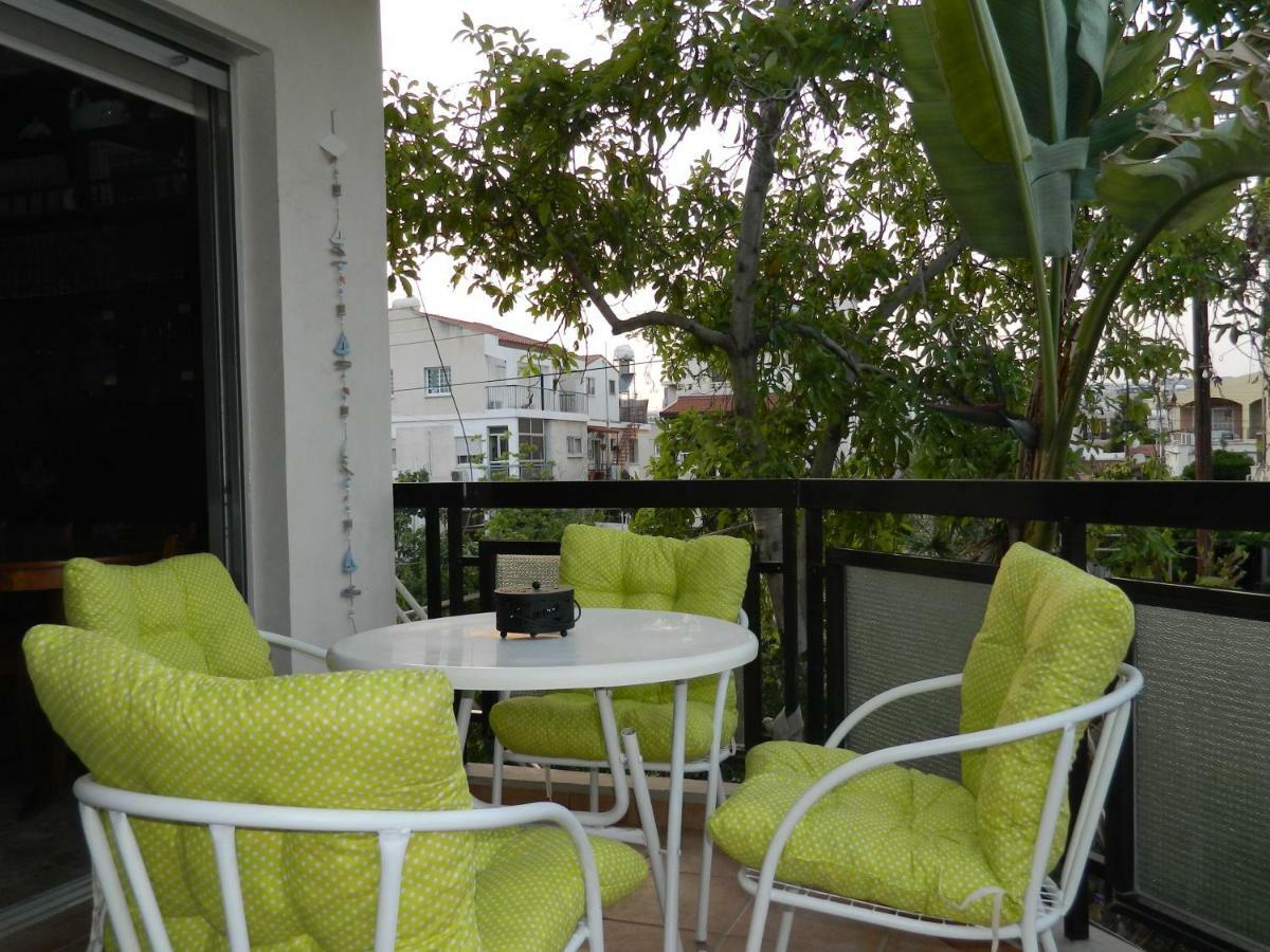 Family Nest In The Heart Of Limassol Villa Bagian luar foto