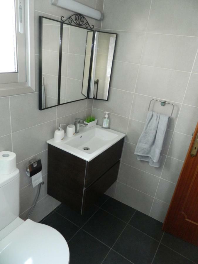 Family Nest In The Heart Of Limassol Villa Bagian luar foto