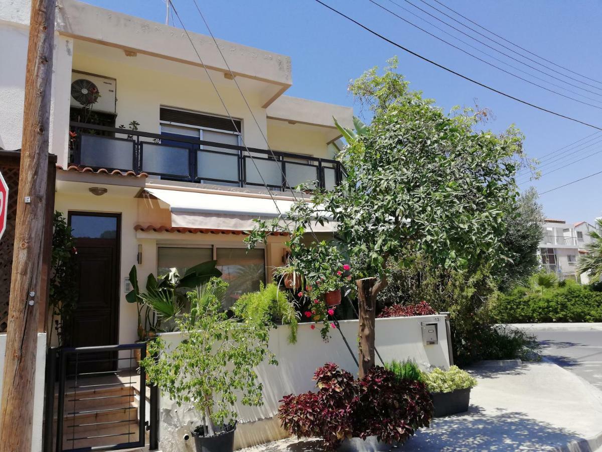 Family Nest In The Heart Of Limassol Villa Bagian luar foto