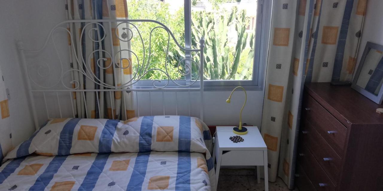 Family Nest In The Heart Of Limassol Villa Bagian luar foto